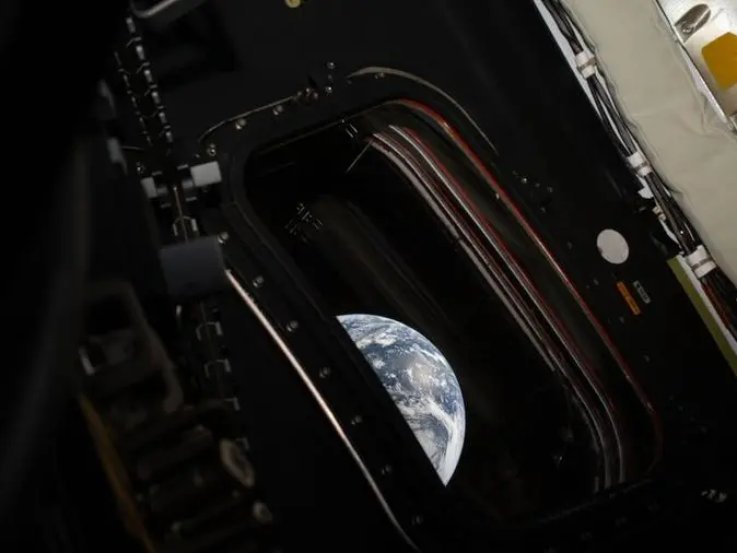 Il punto più lontano della storia umana: Artemis II porta quattro astronauti oltre ogni record