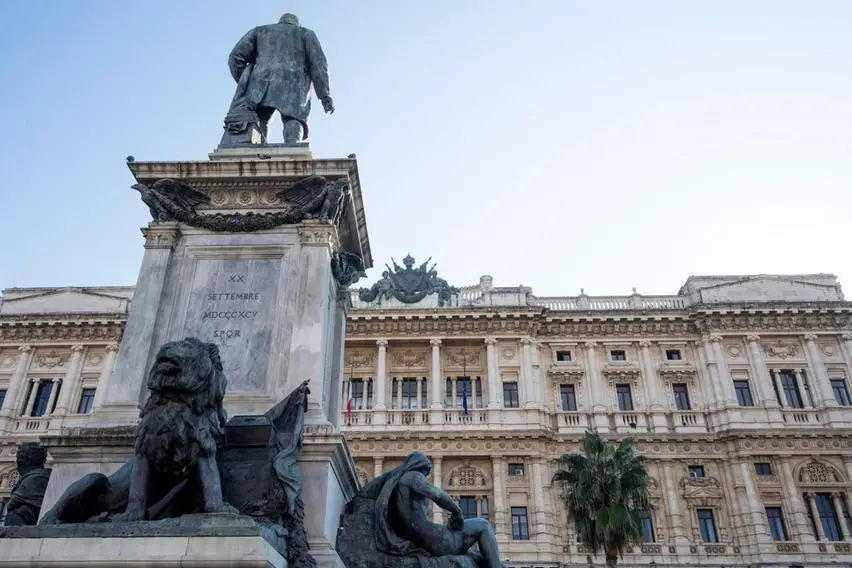 Una veduta esterna del \\'Palazzaccio\\' o Palazzo di Giustizia, meglio conosciuto come la sede della Corte di Cassazione, in piazza Cavour a Roma, , ANSA