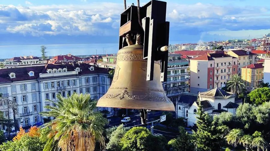 Sanremo-Ventimiglia, il vescovo contro l’aborto: la campana che suona per i bimbi mai nati