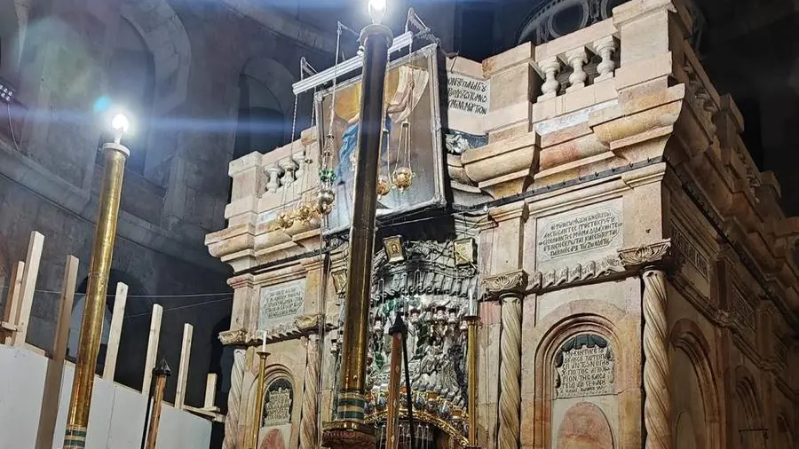 Le chiavi del Santo sepolcro e il dolore che non ha religione