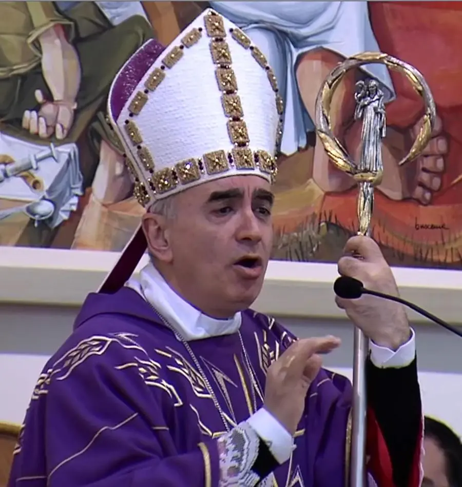 Monsignor Antonio Staglianò, vescovo di Noto, in un fermo immagine tratto da Youtube. Roma, 3 aprile 2015. ANSA/ YOUTUBE +++ NO SALES - EDITORIAL USE ONLY +++