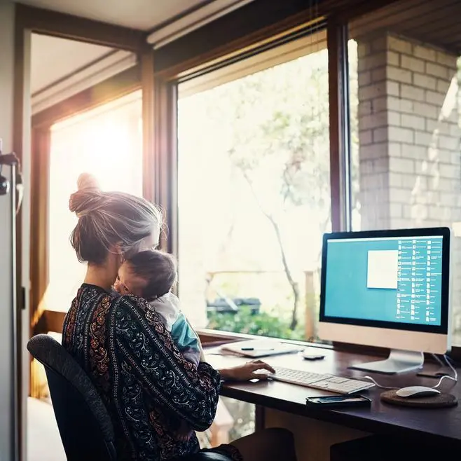 Smart working e natalità: perché il lavoro da casa fa aumentare le nascite?