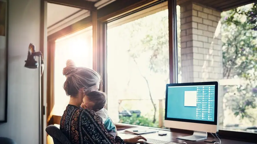 Smart working e natalità: perché il lavoro da casa fa aumentare le nascite?