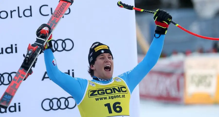 Giovanni Franzoni, il primo podio in Coppa, la sua dedica con le dita al cielo commuove lo sci