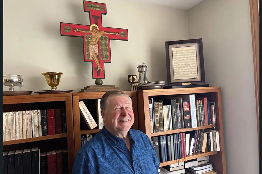Michael Joncas (74 anni), nella sua casa a Saint Paul, nel Minnesota, dove continua a scrivere, comporre e accompagnare spiritualmente le persone. , Camillo Barone
