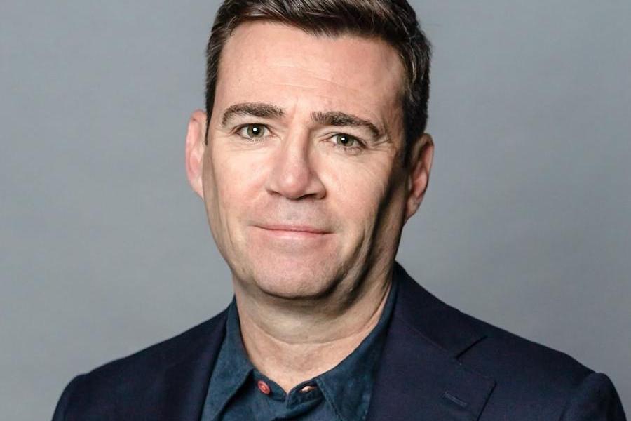 Who is Andy Burnham, the former altar boy from the working class side who will become prime minister in London Who is Andy Burnham, the former altar boy from the working class side who will become prime minister in London