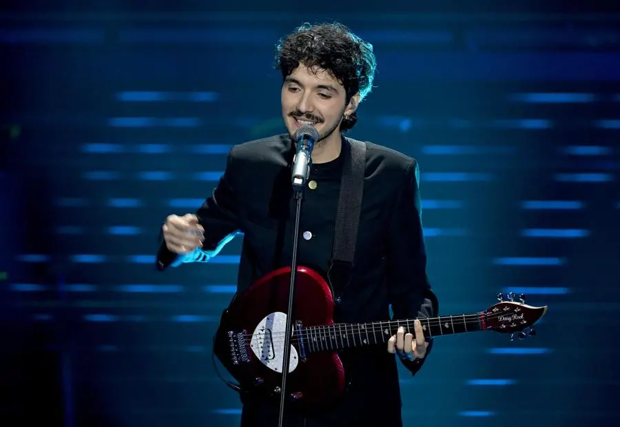 Mazzariello a Sanremo con \\\"Manifestazione d'Amore\\\".