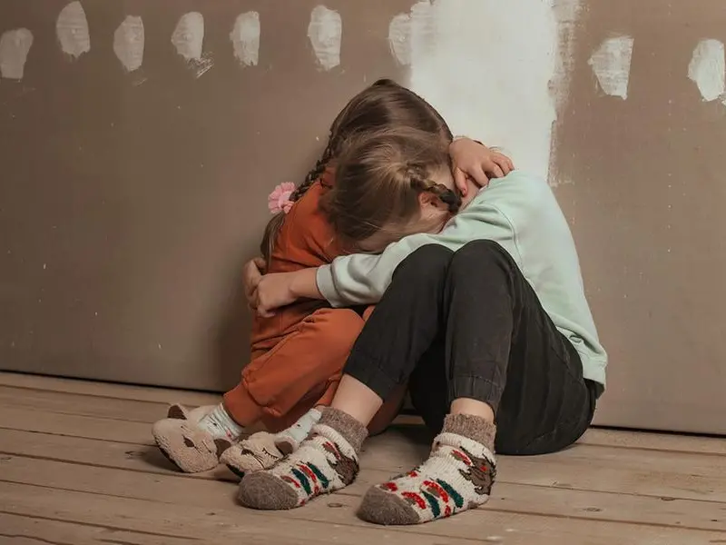 Perché nessuno si è accorto di cosa accadeva a Beatrice e alle sue sorelle?