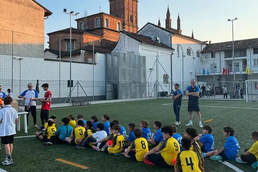 Il campetto sintetico a 7 dell\\'oratorio \"San Luigi Gonzaga\" di Caravaggio (Facebook \"Oratorio San Luigi Gonzaga\")