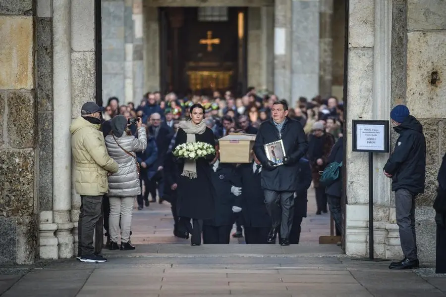 I funerale di Achille Barosi, una delle vittime della strage di capodanno di Crans-Montana, nella Basilica di Sant\\' Ambrogio, Milano, 7 Gennaio 2026 ANSA/MATTEO CORNER , ANSA
