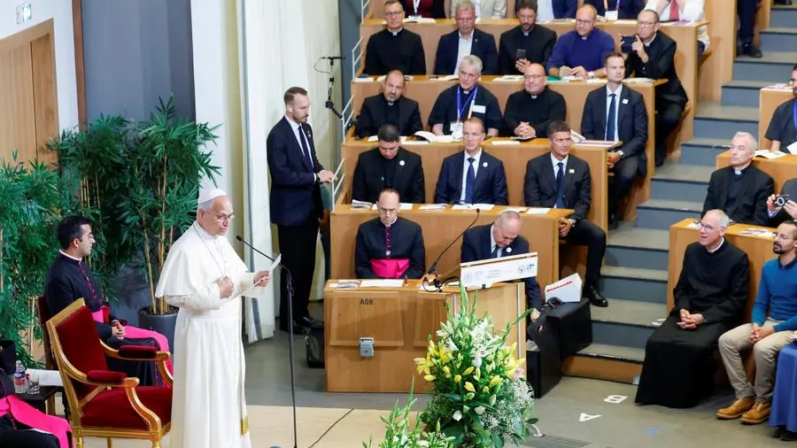Il Papa a Parigi e la sorpresa di una fede che rinasce