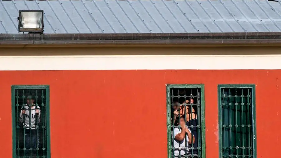 Dentro le carceri. Il cappellano don David: «Il sovraffollamento genera attese, abbandono, rabbia»
