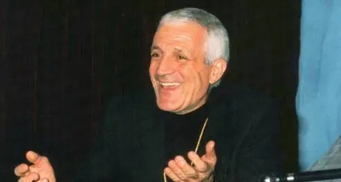 «Don Tonino Bello, dacci il coraggio di gridare la pace tra le urla della guerra, di stare con le vittime senza diventare tifosi della vendetta e di commemorarti di meno e seguirti di più»