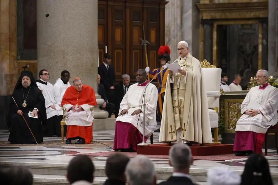 Il Papa durante la celebrazione a San Paolo fuori le Mura , ANSA