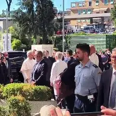 L'arrivo del Papa al policlinico Gemelli