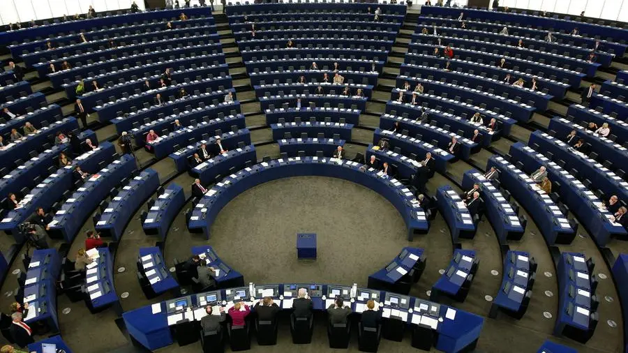 Sconfitta a Strasburgo: l'Europarlamento vota il “diritto all'aborto” e spacca i moderati
