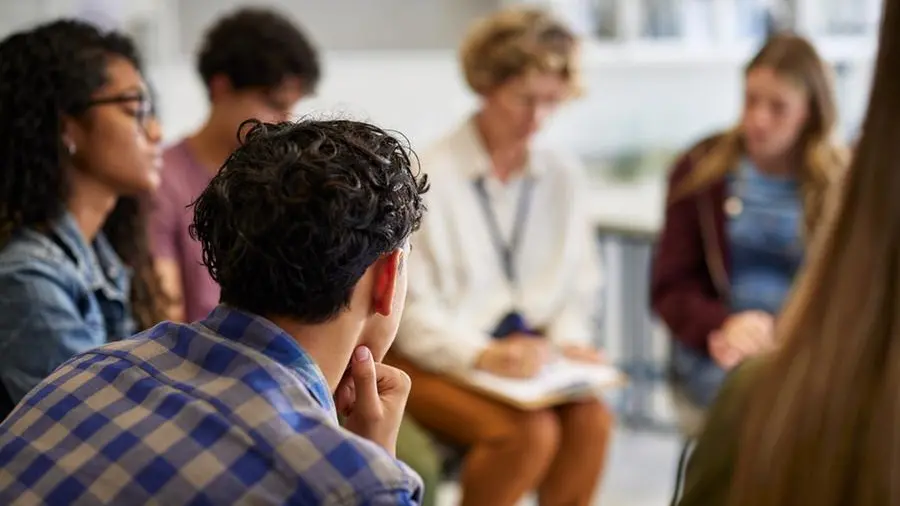 Parla lo psicologo che entra in classe dopo che c’è stato un accoltellamento