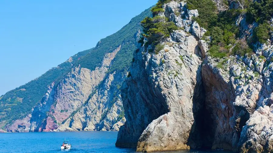 Lunedì l’autopsia sul corpo del ragazzo caduto in mare a Ferragosto a Portovenere