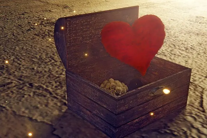 3d rendering of wooden treasure and fallen red heart , Brilliant Eye - stock.adobe.com