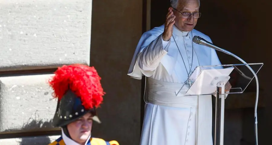 Leone XIV all’Angelus: «Maria segno di speranza e consolazione» per i popoli che soffrono