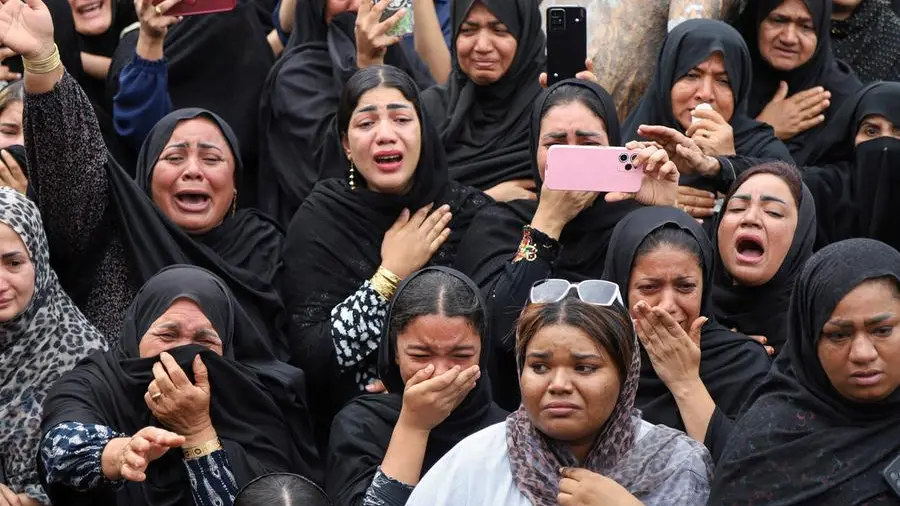 La guerra in Iran, il petrolio e le vittime dimenticate: la riflessione del direttore di Famiglia Cristiana