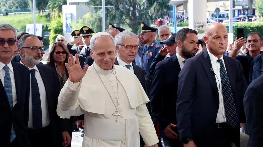 Intervento riuscito. Papa Leone sveglio e vigile