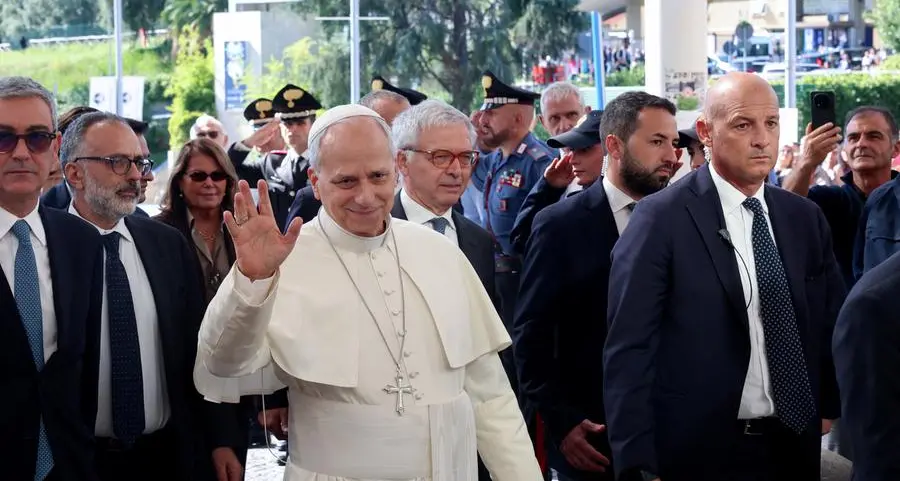 Intervento riuscito. Papa Leone sveglio e vigile